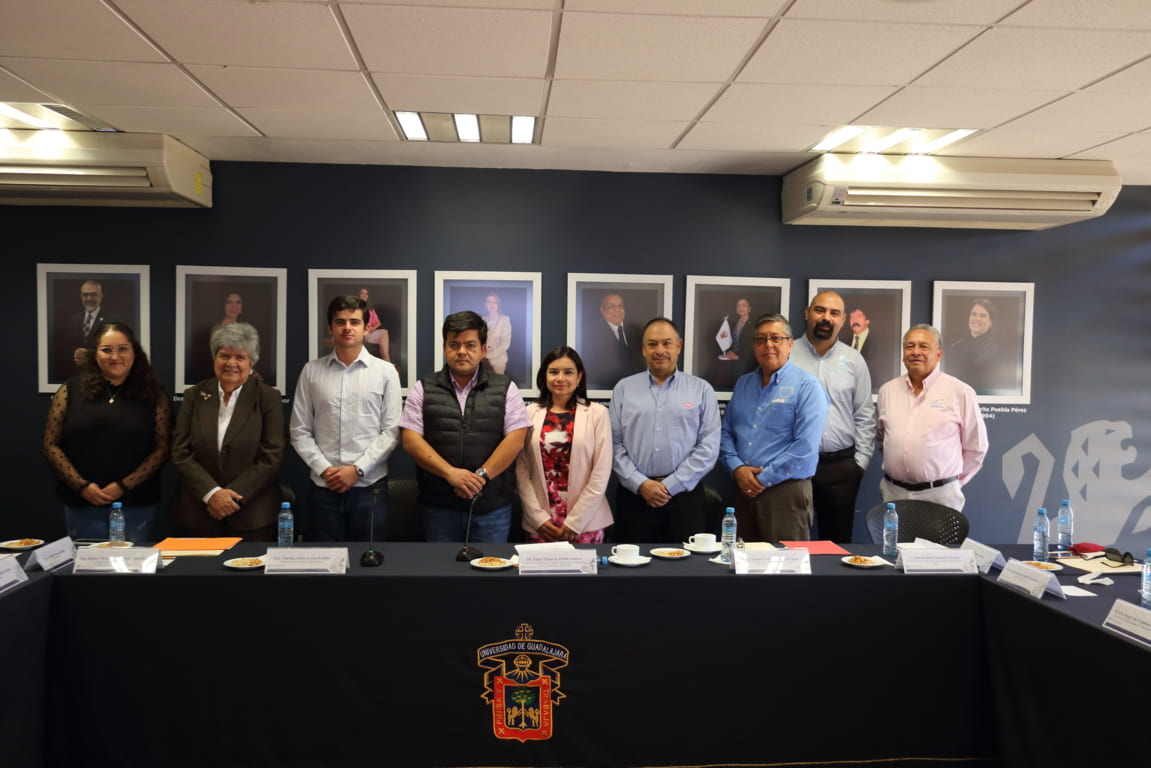 The Martha Acosta Foundation made the delivery of the 4th Scholarship in Honor of the MVZ JUAN MANUEL MAGALLÓN MARES (RIP)