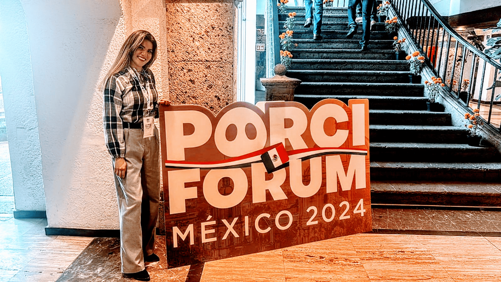 Karla Berenice Muñoz- Mi experiencia como becaria durante el congreso PorciFORUM 2024