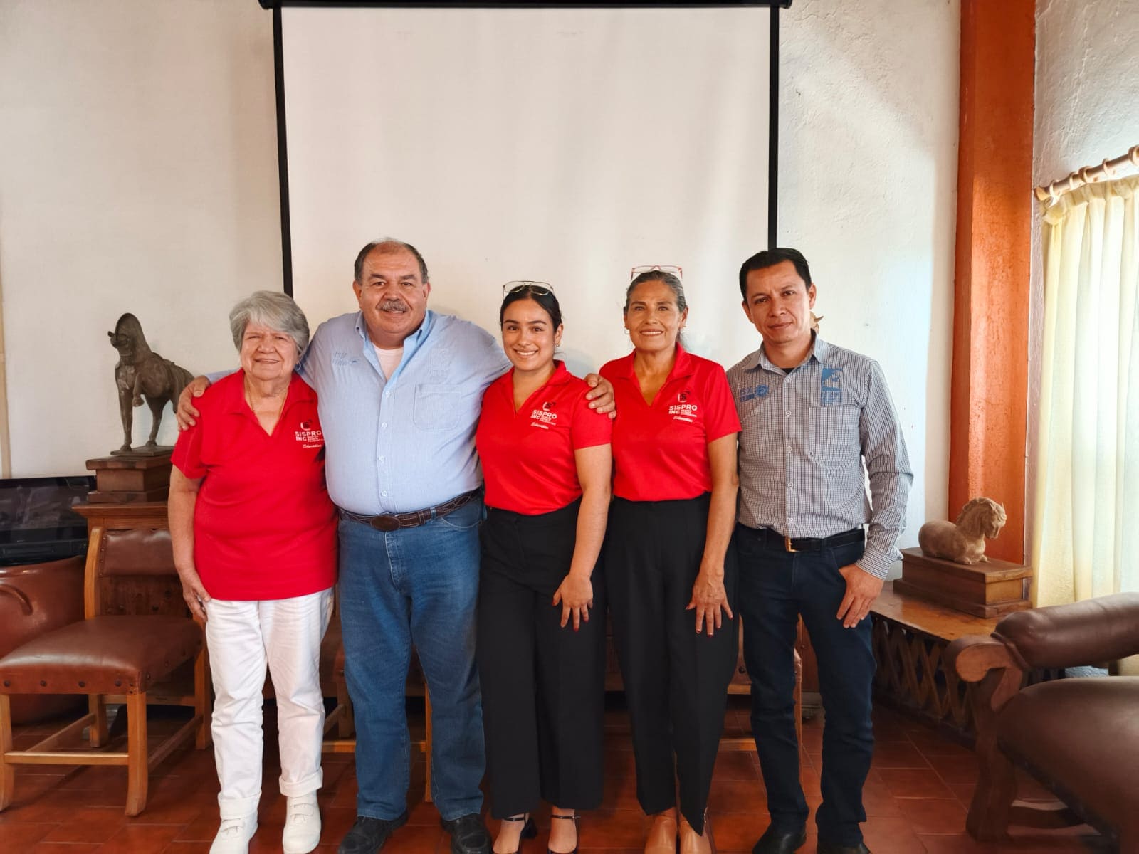 Educação suína no México: URPJ se junta como um aliado fundamental